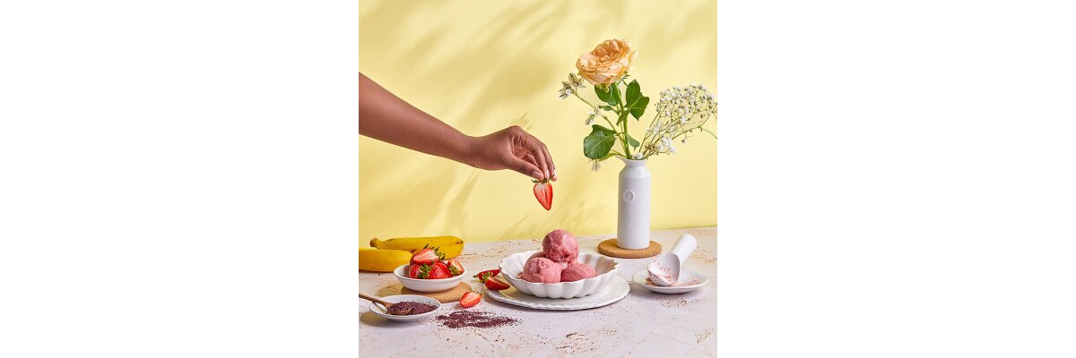 Hibiskus-Erdbeer-Eis - Leckere Desserts schnell und einfach mit dem Vitamix
